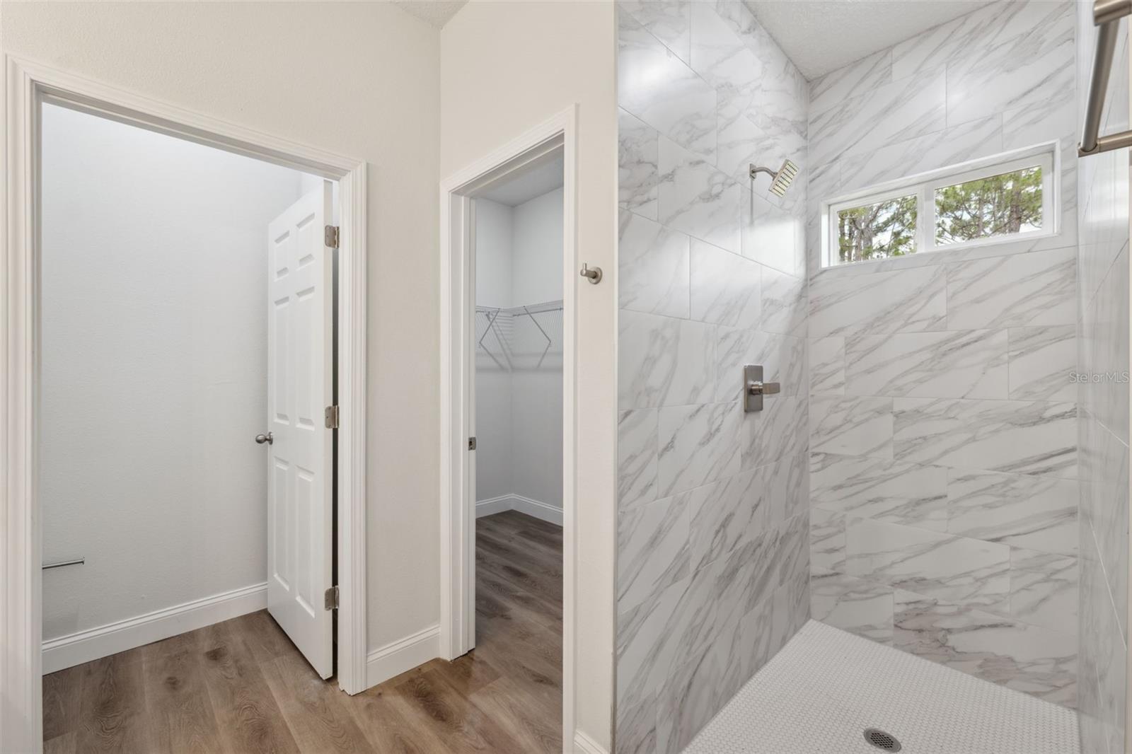 Listing photo id 25 for 2565 Laredo Drive