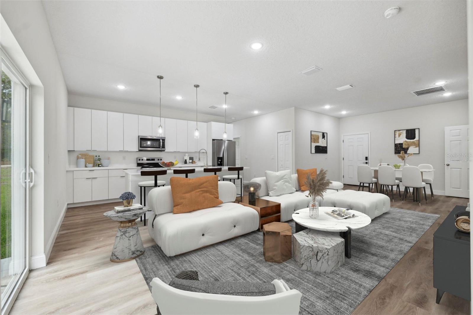 Listing photo id 7 for 2565 Laredo Drive