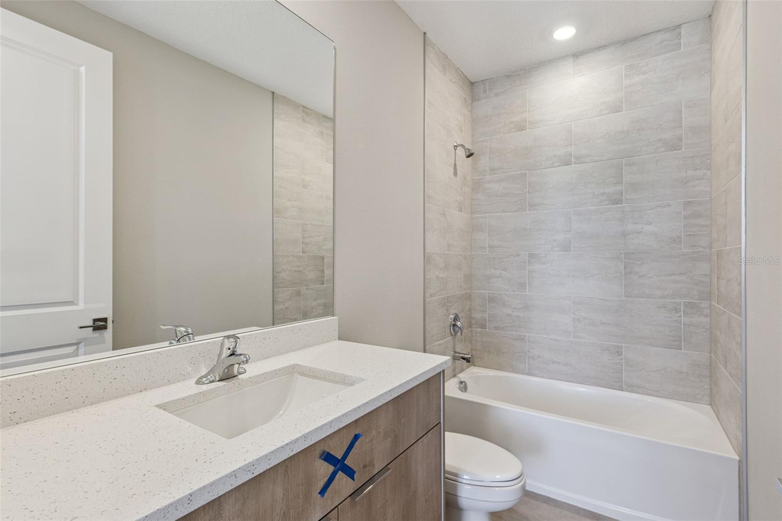 Image 12 of 22 For 544 Bumby Avenue 3