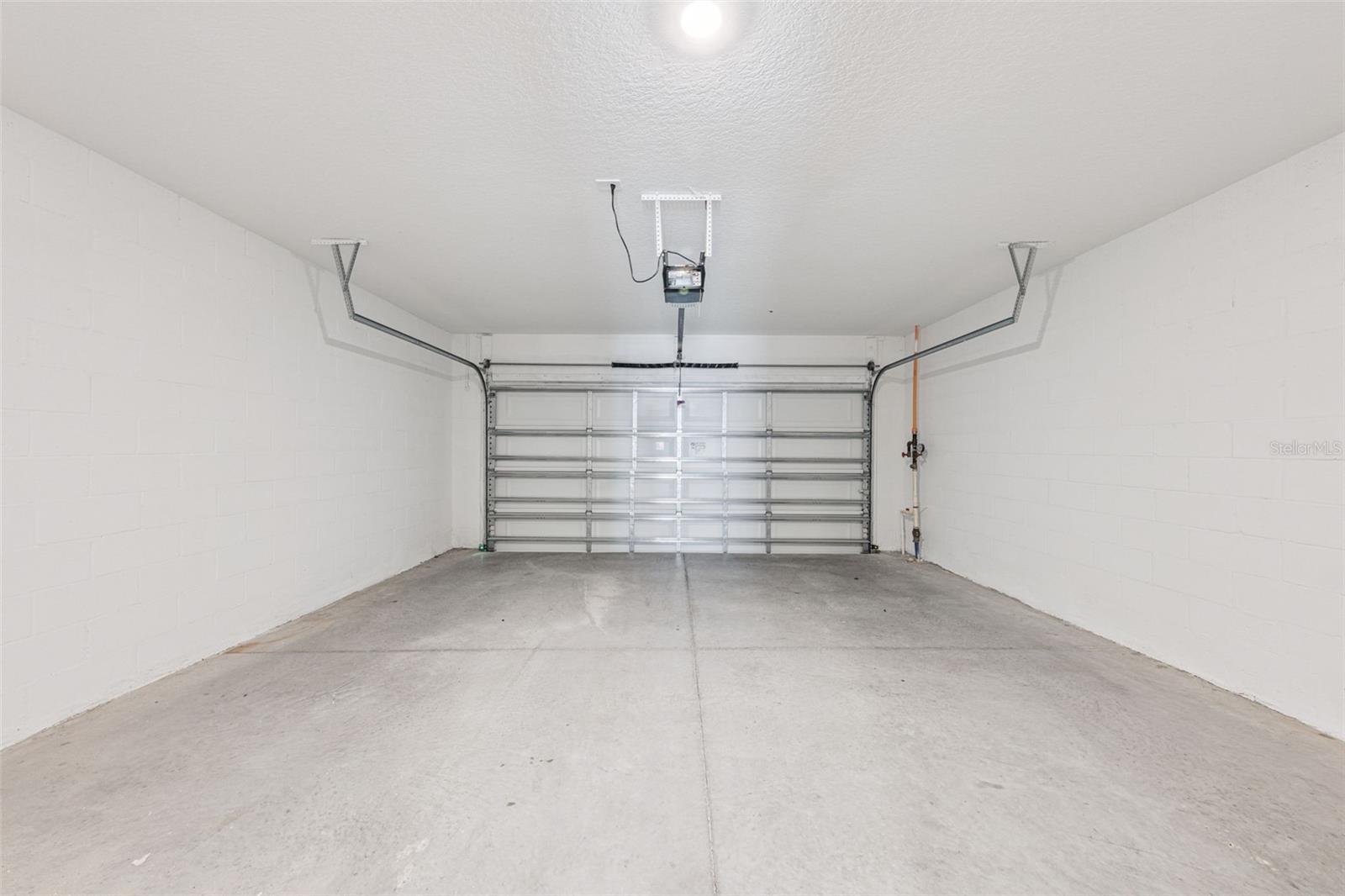 Image 14 of 22 For 544 Bumby Avenue 3