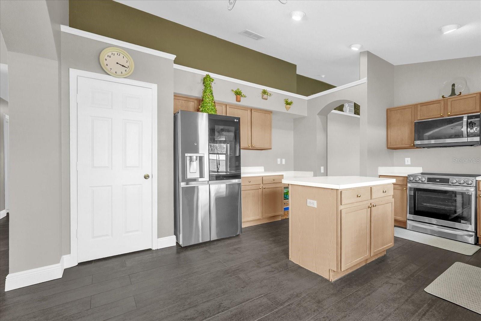 Image 10 of 29 For 10930 Buckwater Court