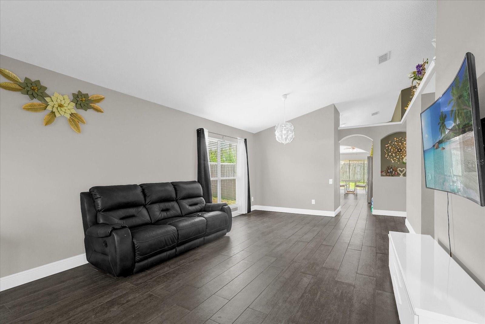 Image 4 of 29 For 10930 Buckwater Court