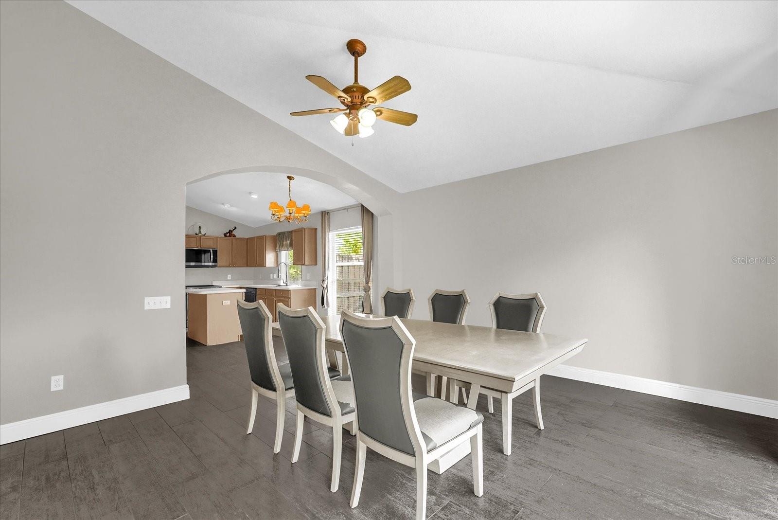 Image 6 of 29 For 10930 Buckwater Court