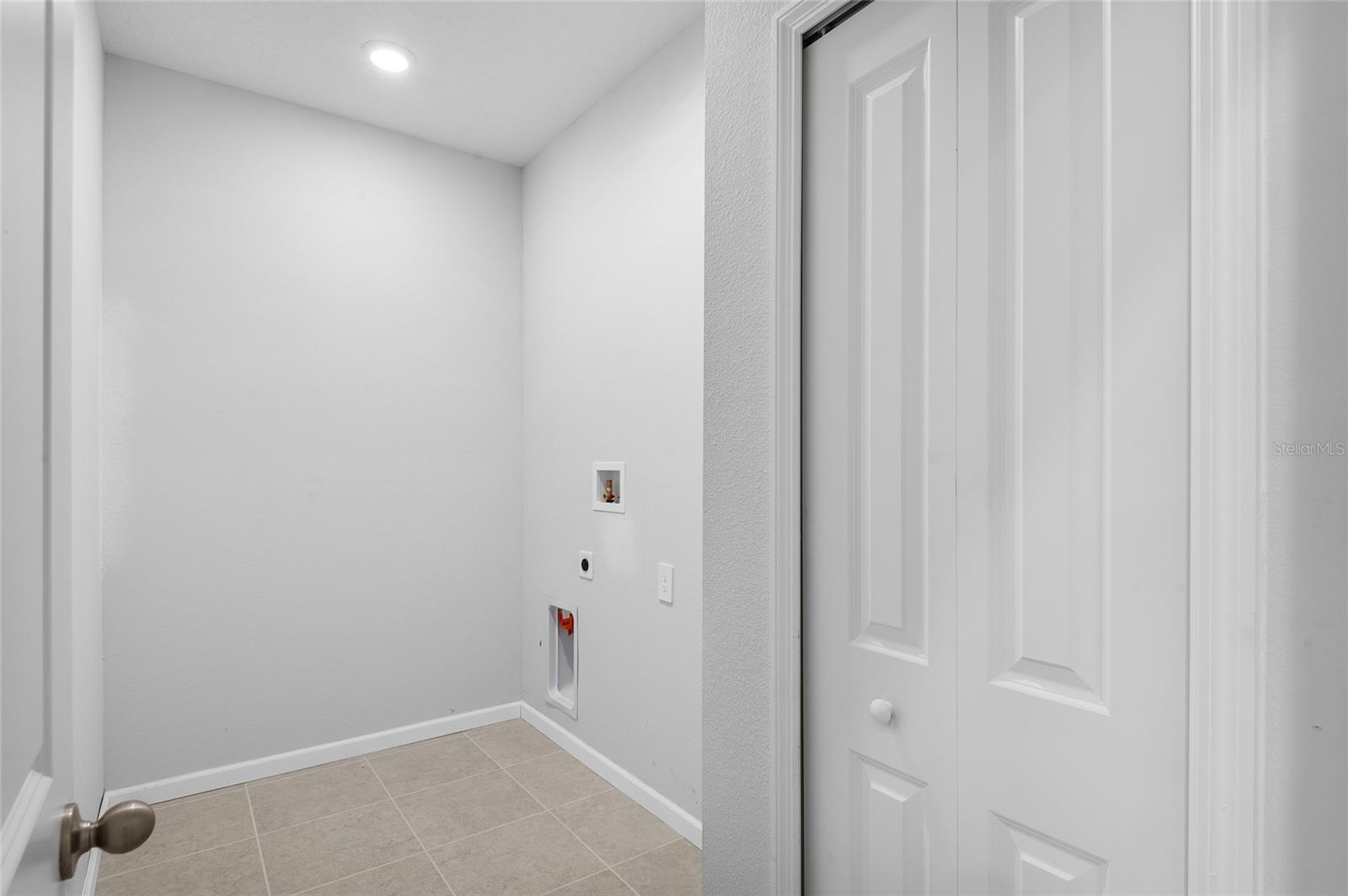 Image 15 of 23 For 6015 Vermont Street