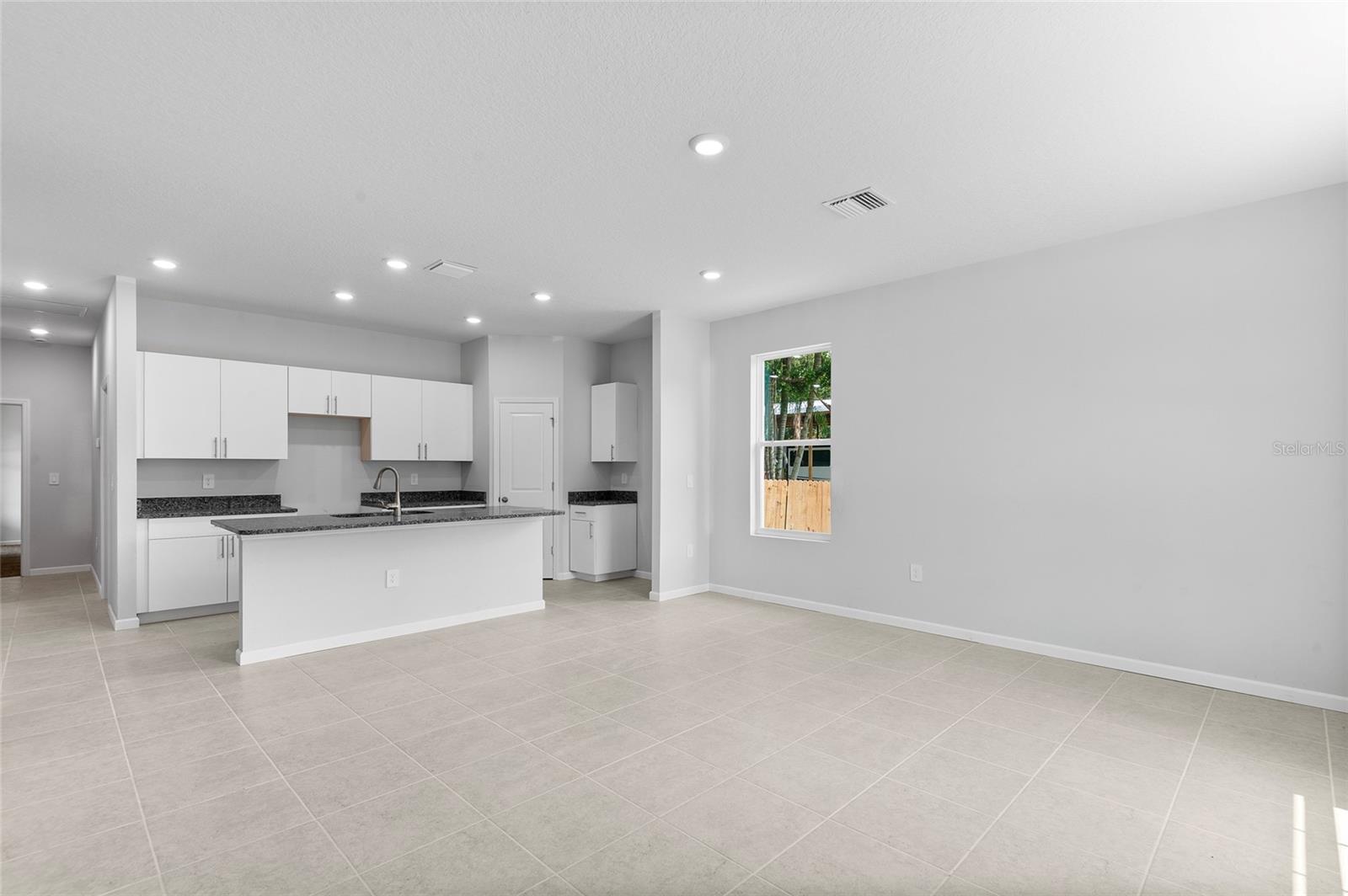 Image 17 of 23 For 6015 Vermont Street