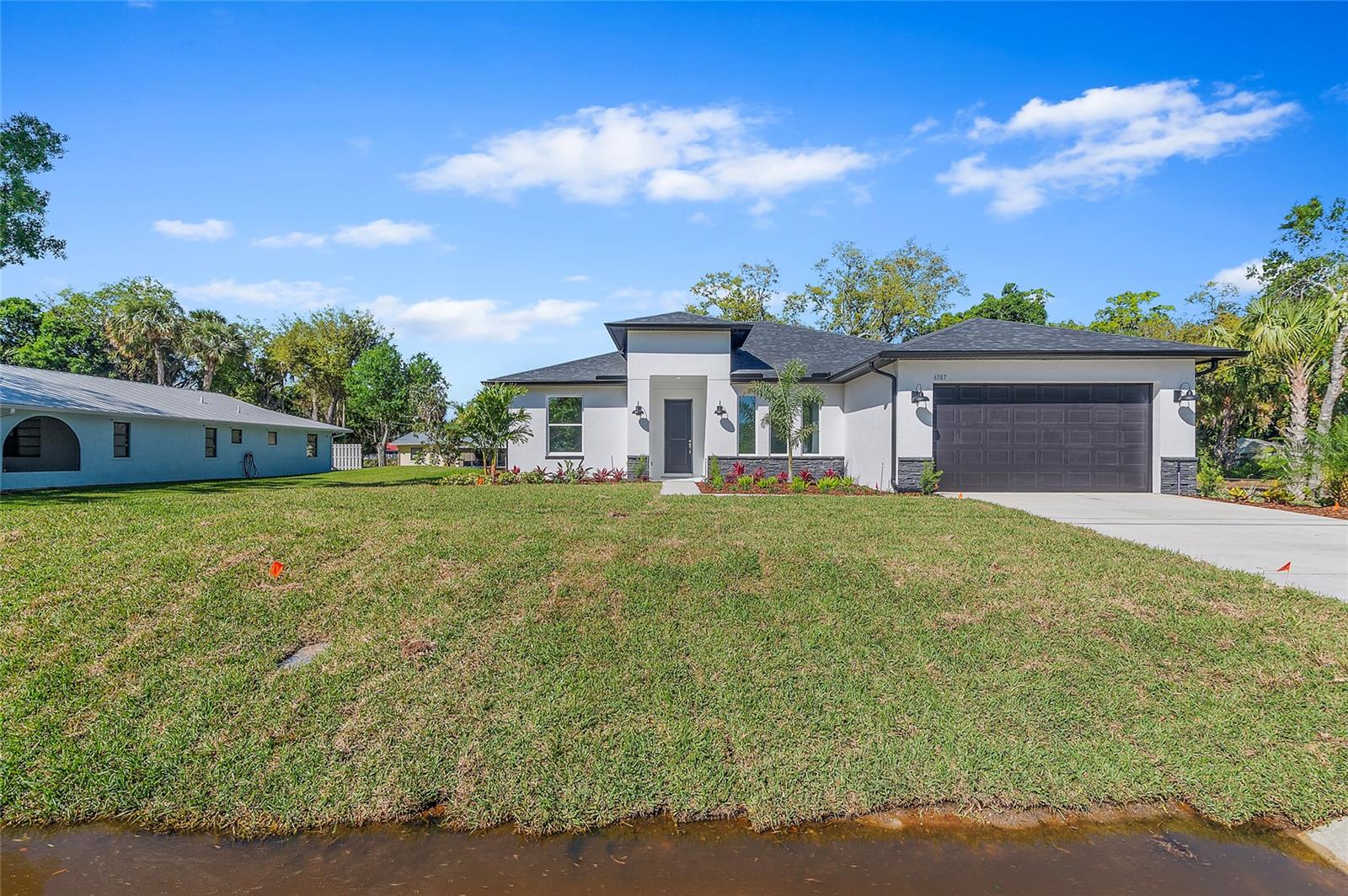 Image 10 of 10 For 30369 Apricot Avenue
