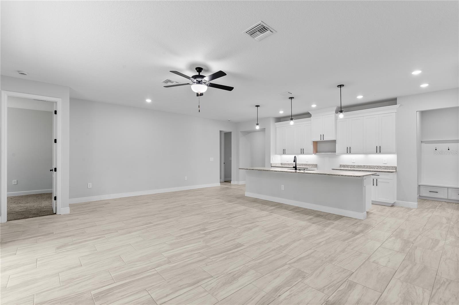 Image 15 of 25 For 30369 Apricot Avenue