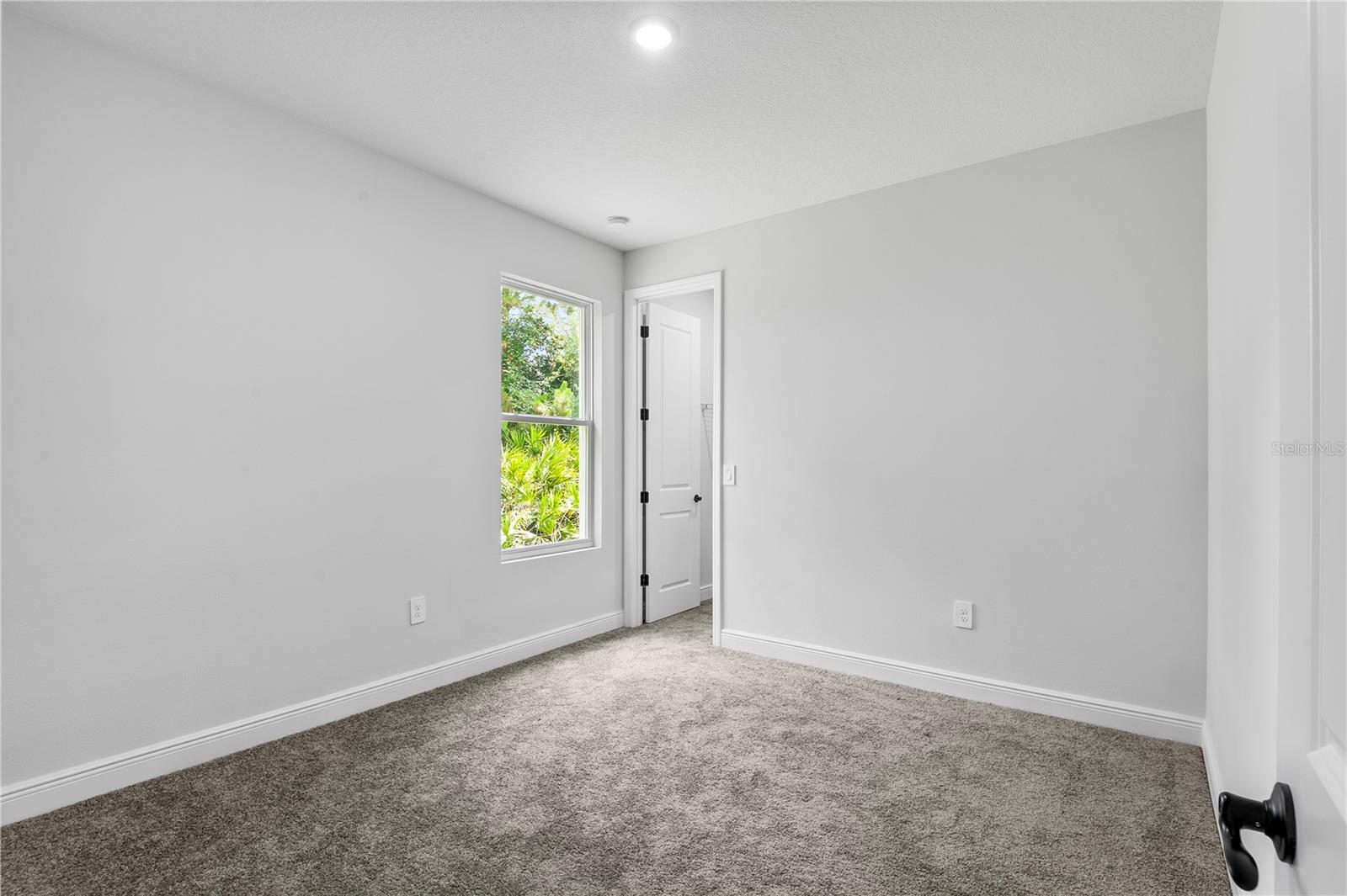 Image 16 of 25 For 30369 Apricot Avenue