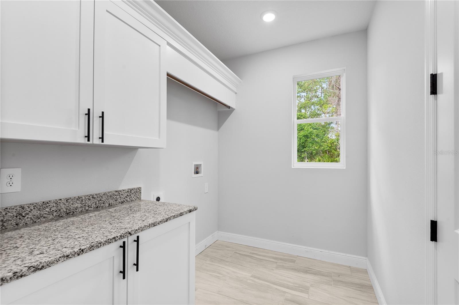 Image 19 of 25 For 30369 Apricot Avenue