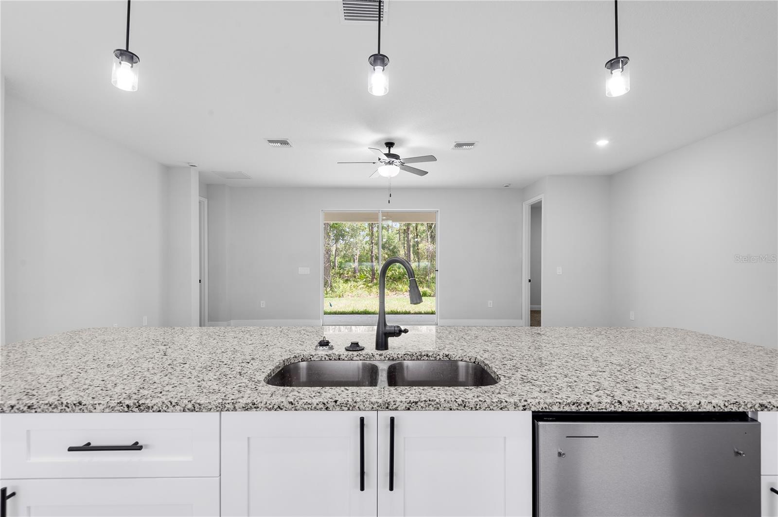 Image 31 of 63 For 30369 Apricot Avenue