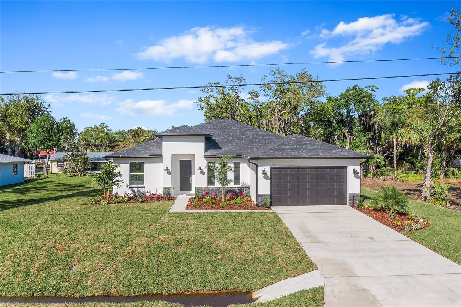 Image 4 of 10 For 30369 Apricot Avenue
