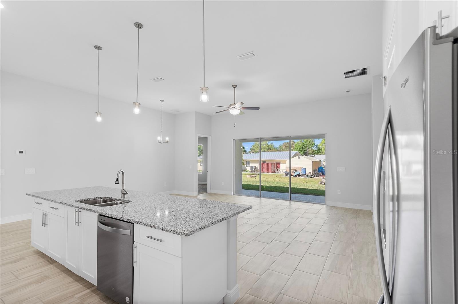 Image 6 of 10 For 30369 Apricot Avenue