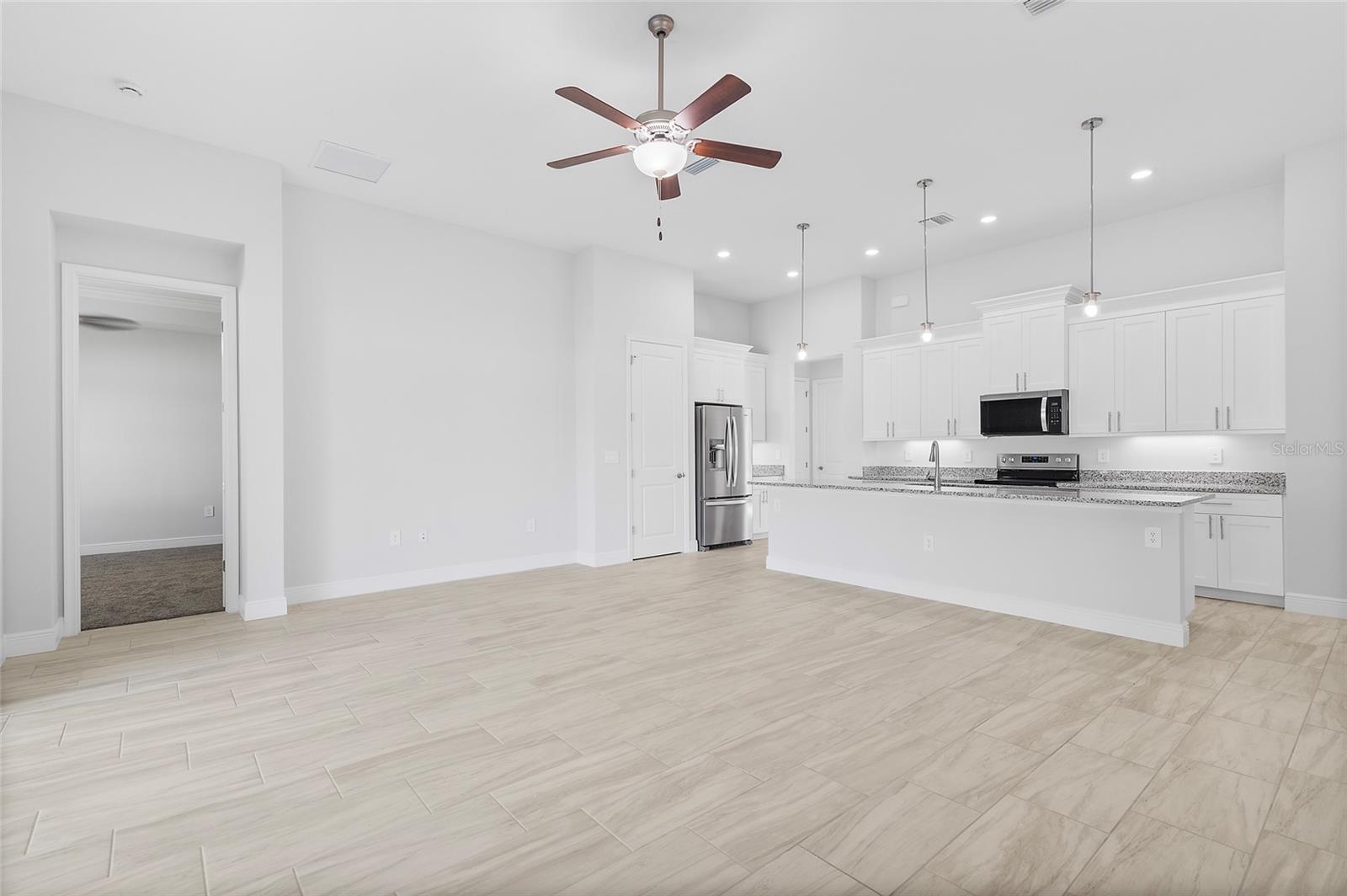Image 7 of 10 For 30369 Apricot Avenue