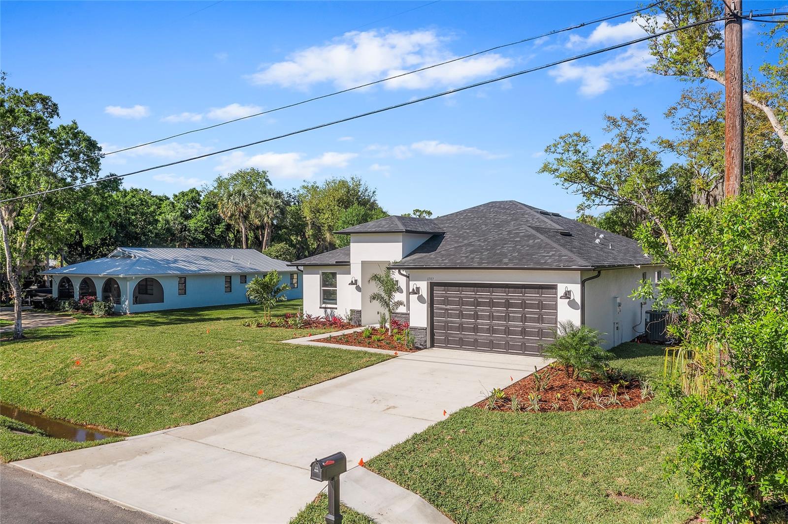 Image 9 of 10 For 30369 Apricot Avenue