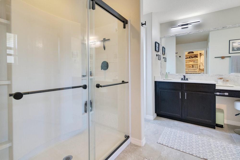 Image 16 of 46 For 8256 Bayview Crossing Drive