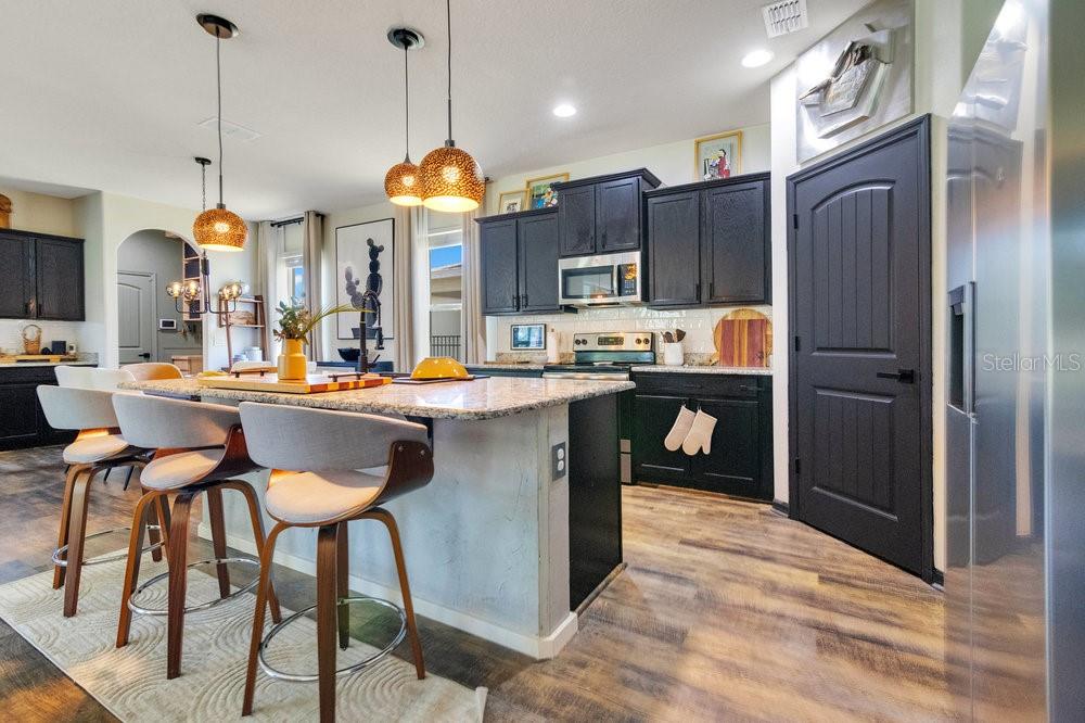 Image 6 of 46 For 8256 Bayview Crossing Drive