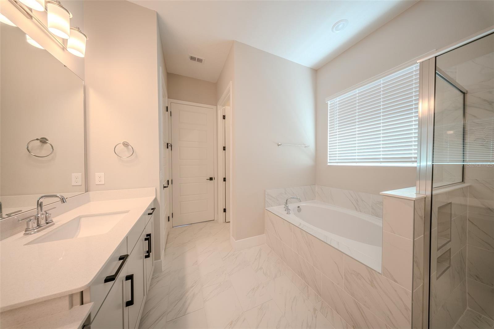 Image 45 of 61 For 16055 Silver Brook Way