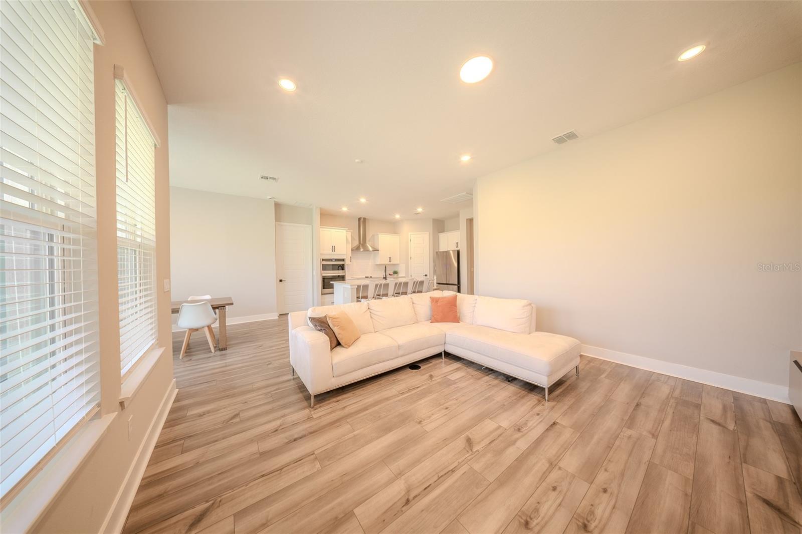 Image 9 of 61 For 16055 Silver Brook Way