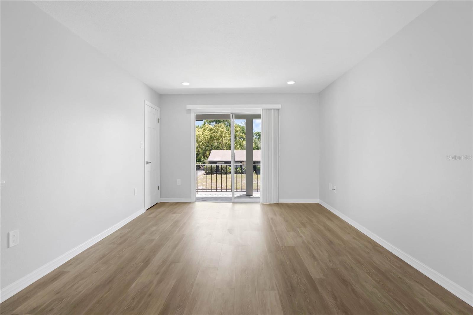 Image 4 of 15 For 1945 Lanier Court