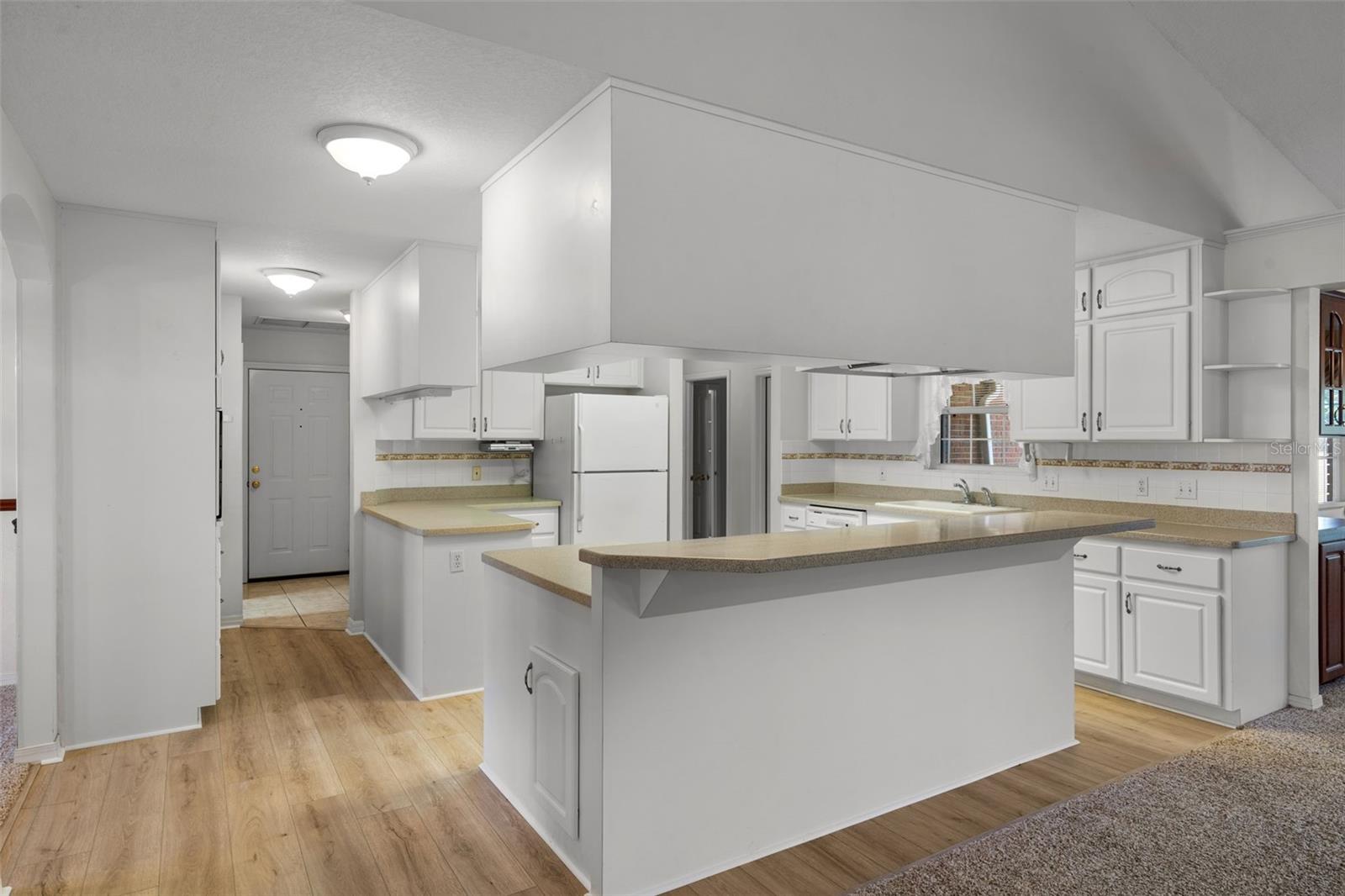 Image 30 of 84 For 4895 Cr 134b