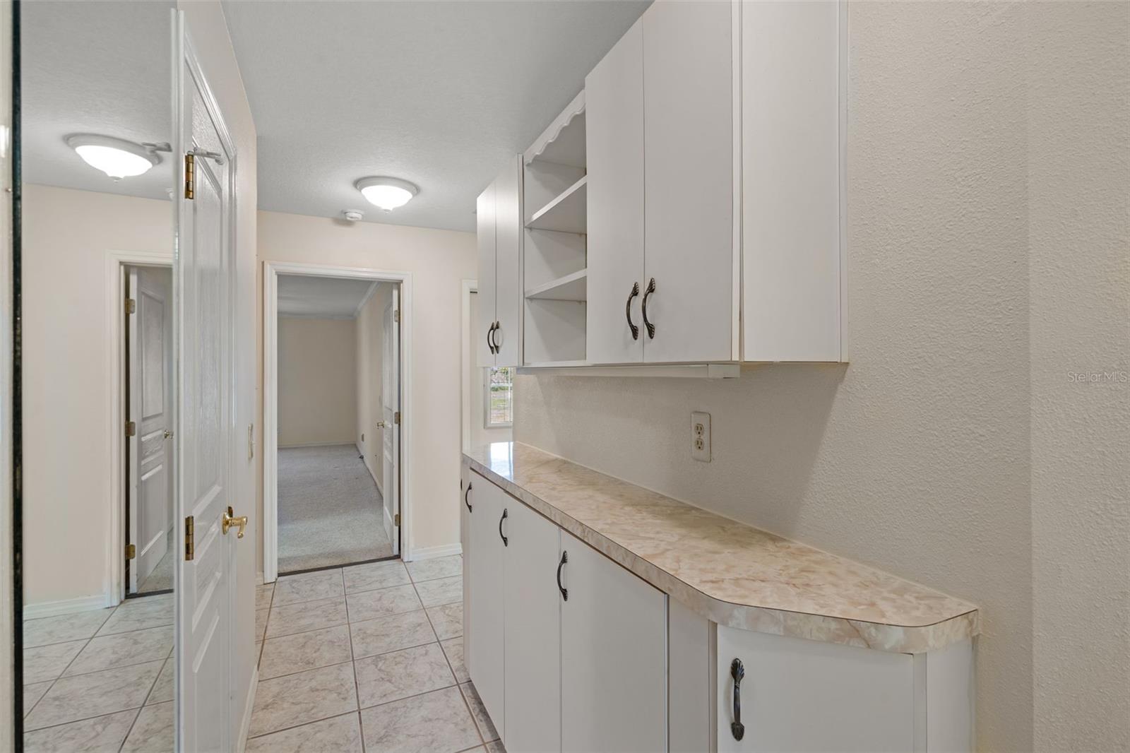 Image 42 of 84 For 4895 Cr 134b