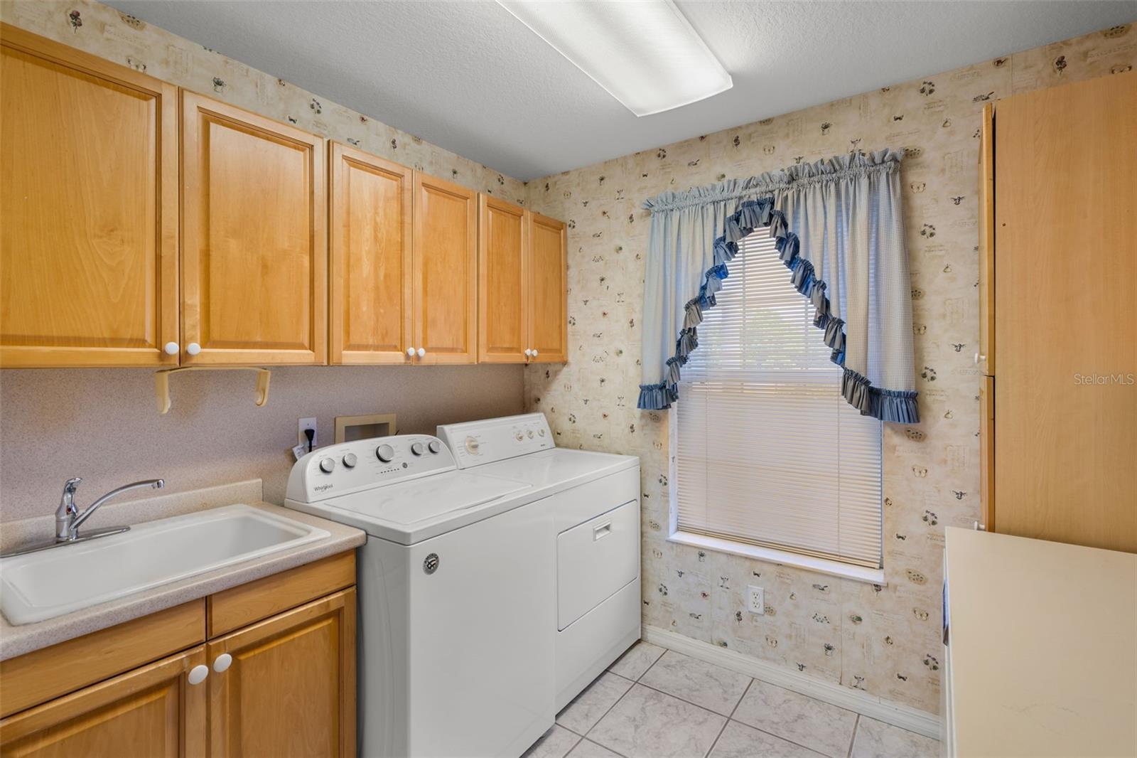 Image 44 of 84 For 4895 Cr 134b