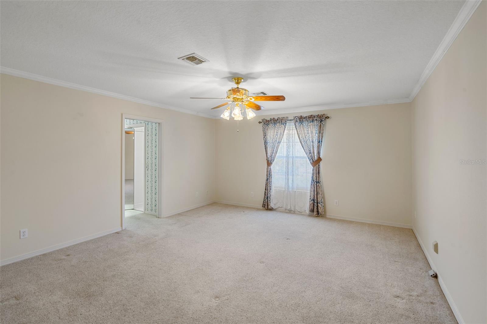 Image 47 of 84 For 4895 Cr 134b