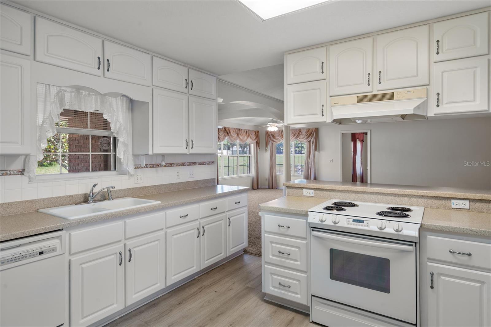 Image 5 of 84 For 4895 Cr 134b