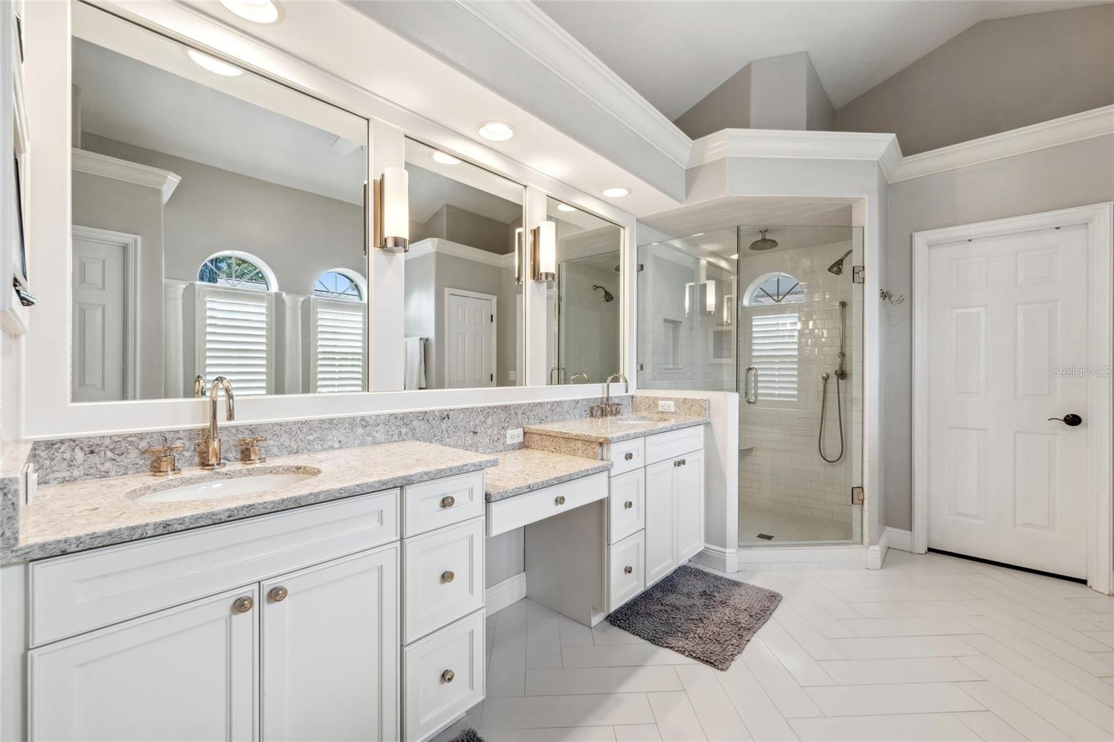 Image 21 of 65 For 8612 Summerville Place
