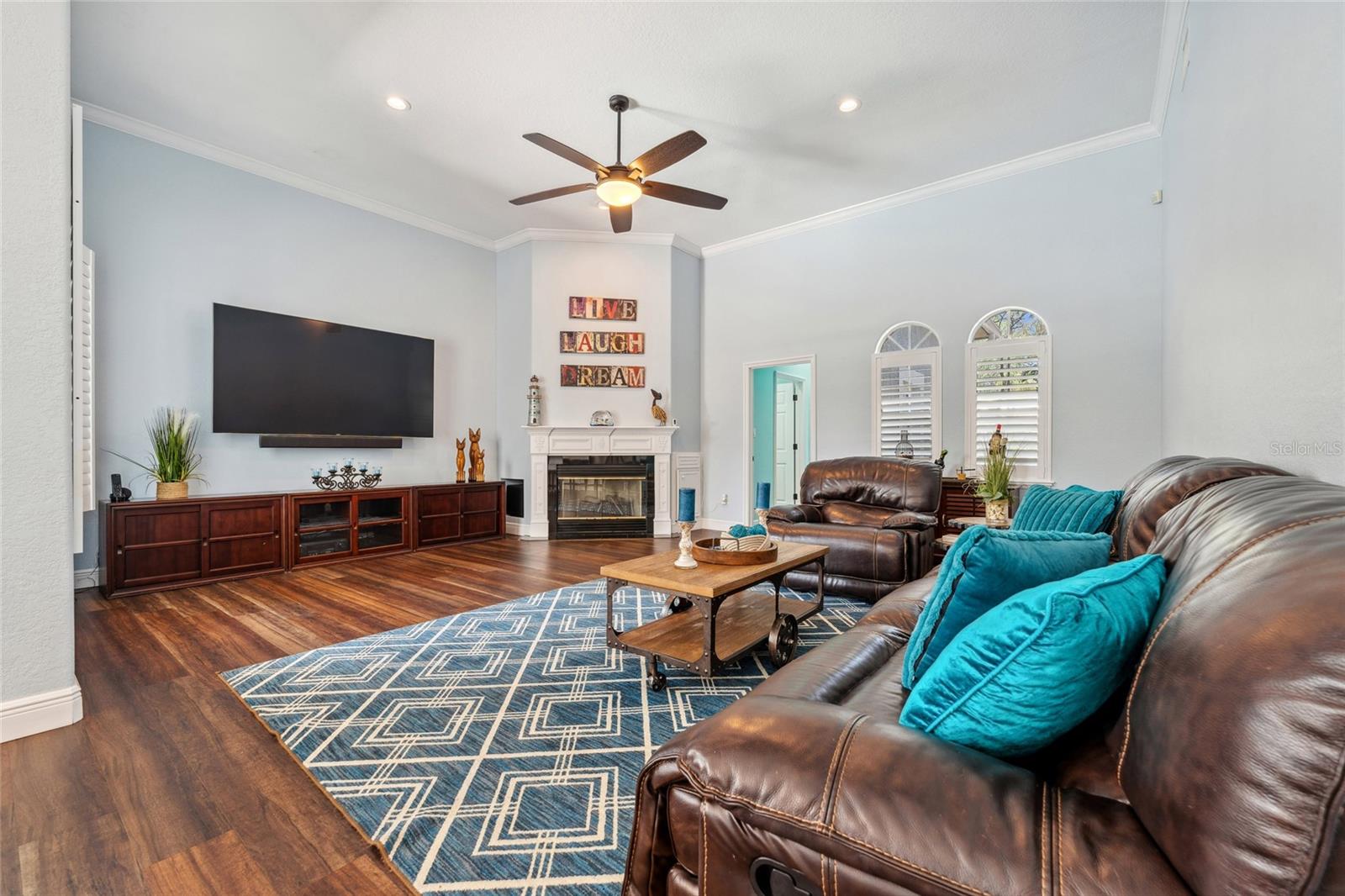 Image 32 of 65 For 8612 Summerville Place