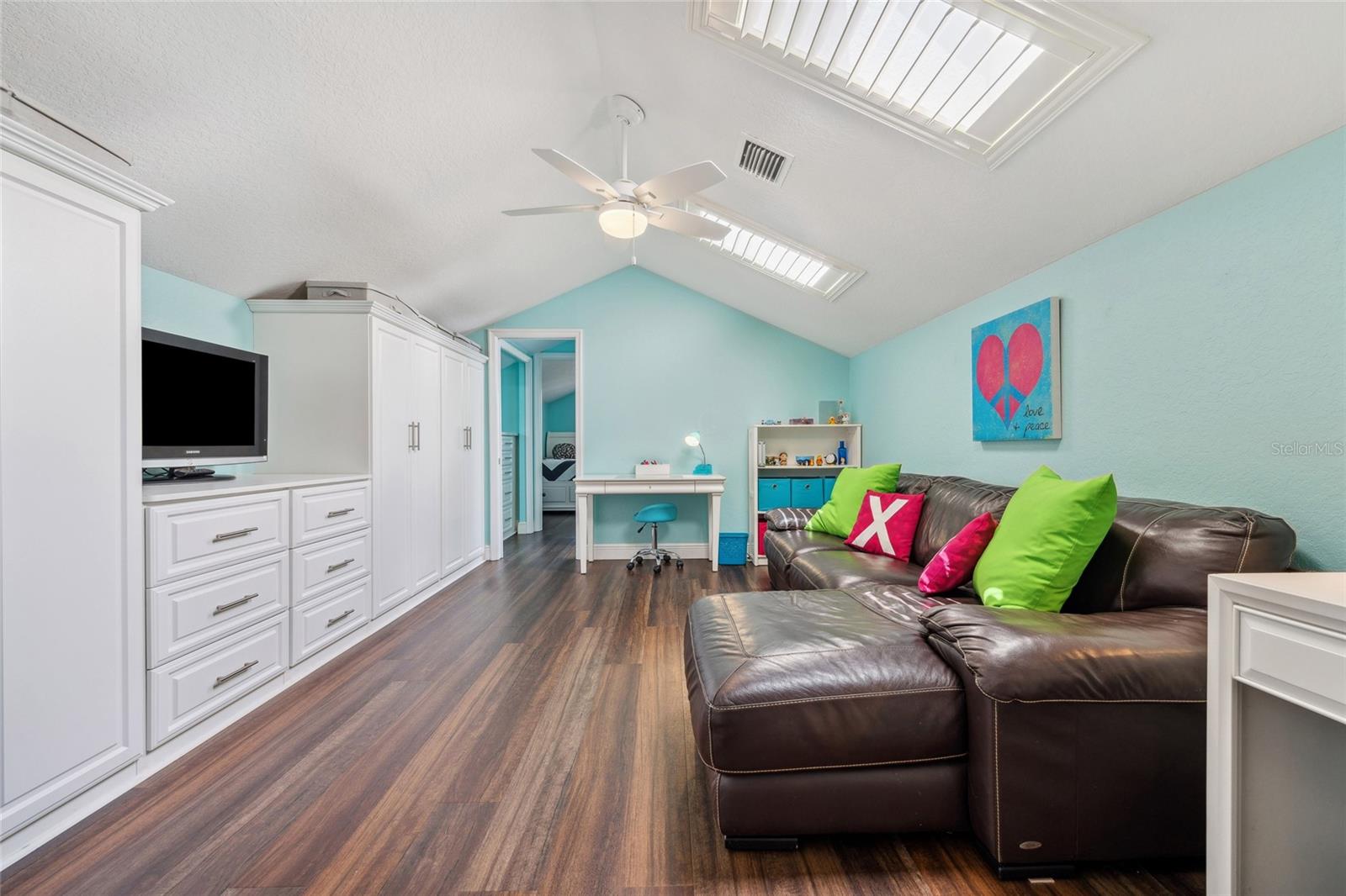 Image 43 of 65 For 8612 Summerville Place