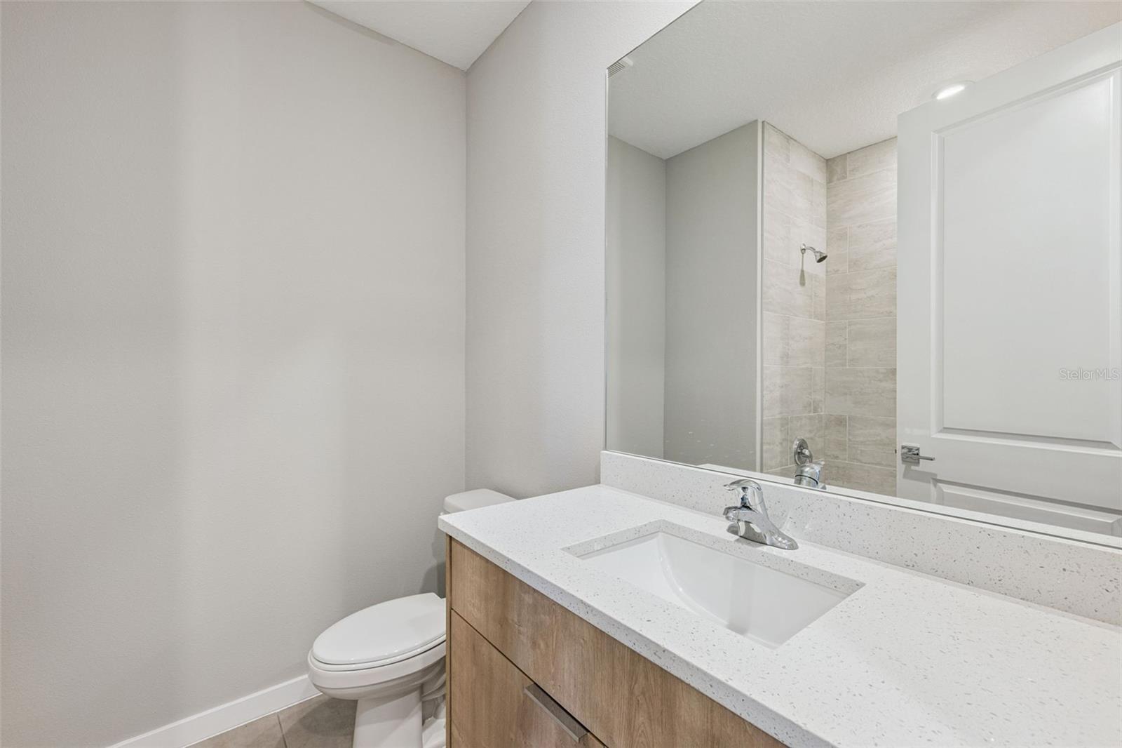 Image 15 of 26 For 544 Bumby Avenue 5