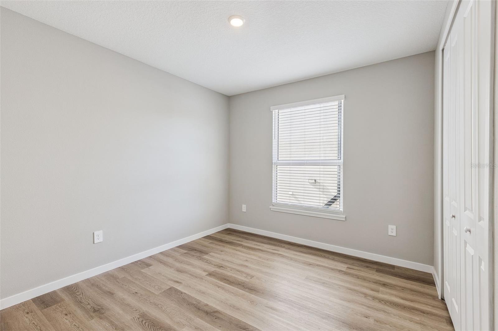 Image 16 of 26 For 544 Bumby Avenue 5