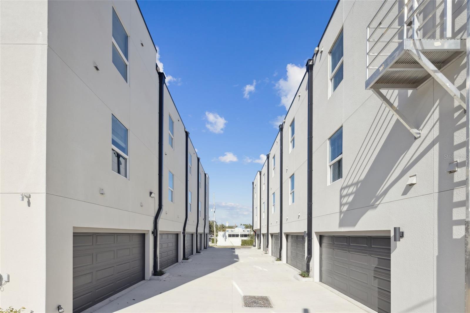 Image 22 of 26 For 544 Bumby Avenue 5