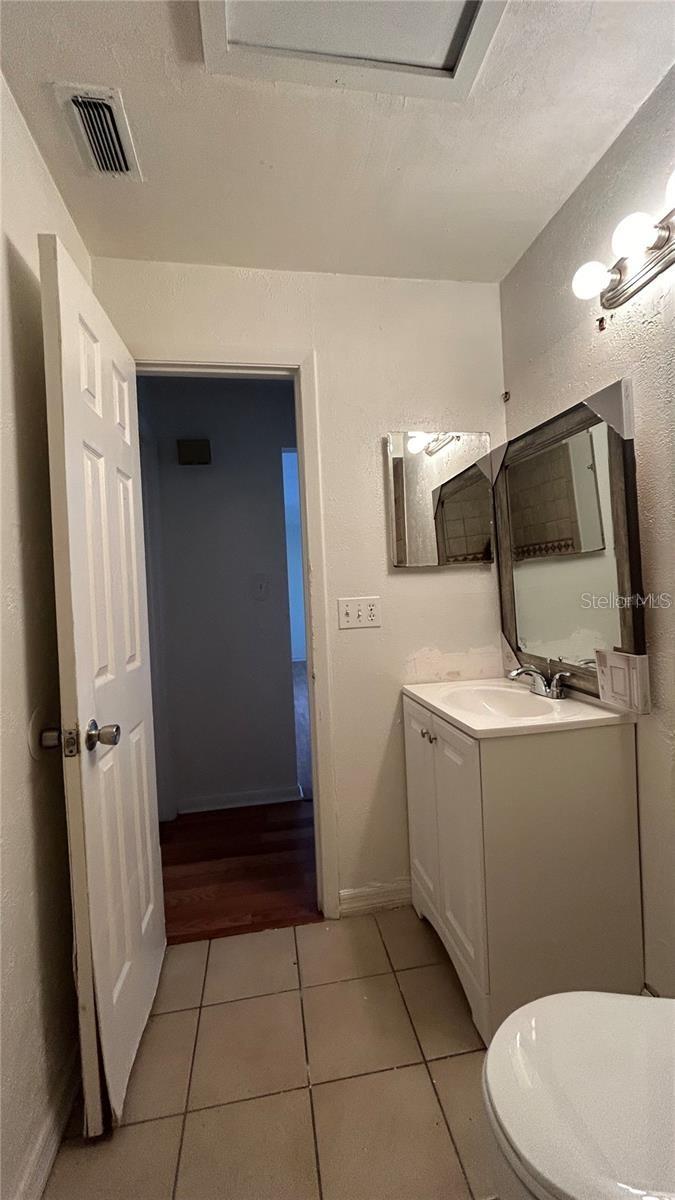 Image 11 of 14 For 2235 Silver Pines Place 401