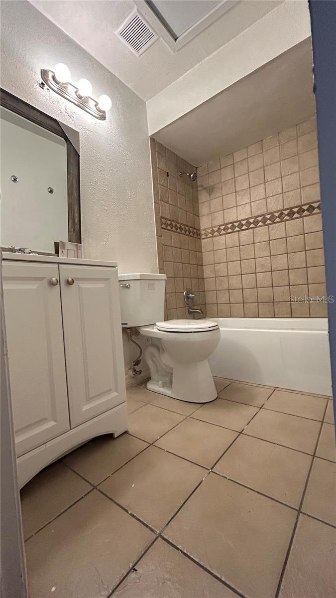 Image 12 of 14 For 2235 Silver Pines Place 401