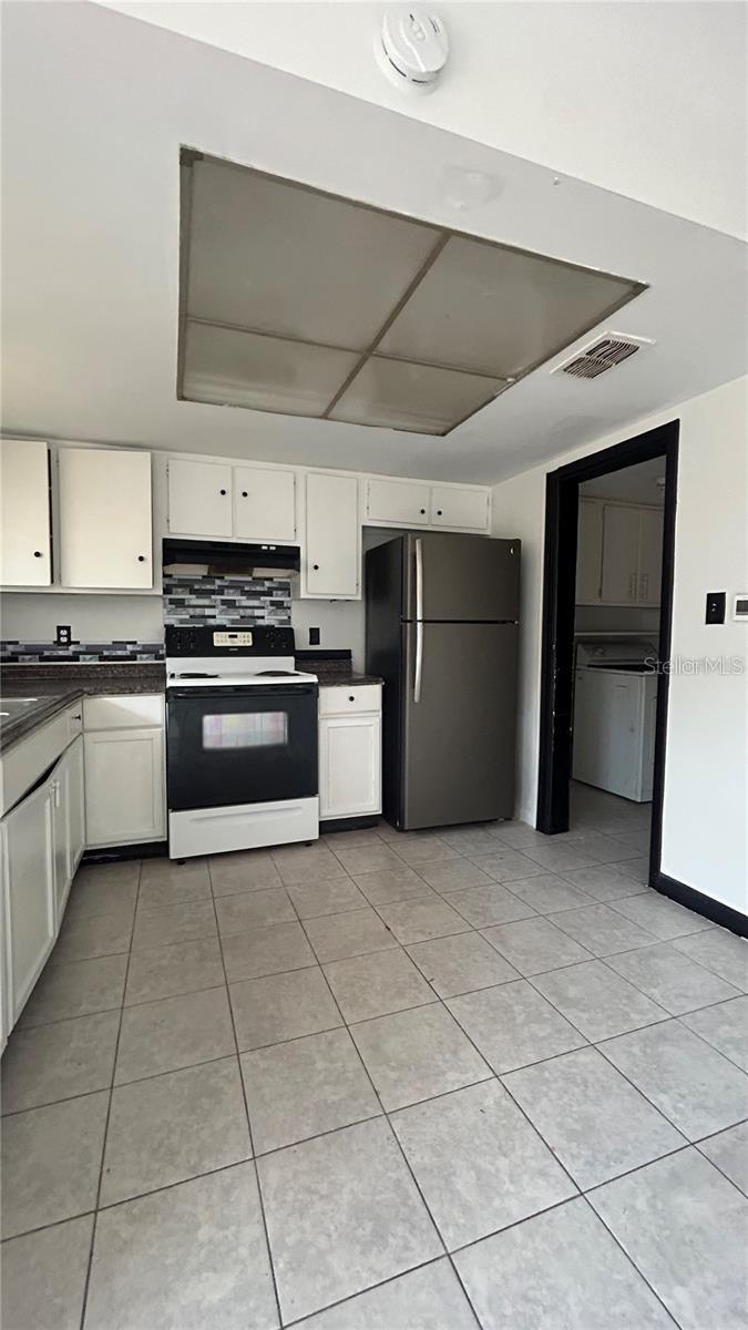 Image 5 of 14 For 2235 Silver Pines Place 401
