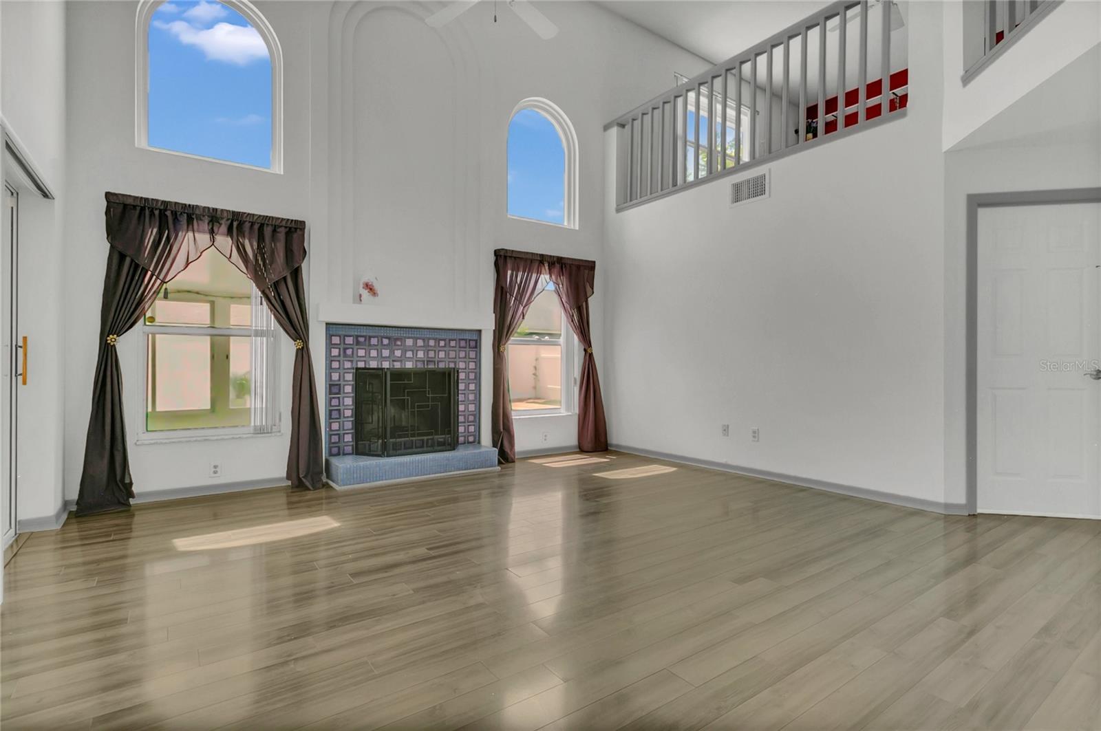 Image 10 of 30 For 485 Whittingham Place