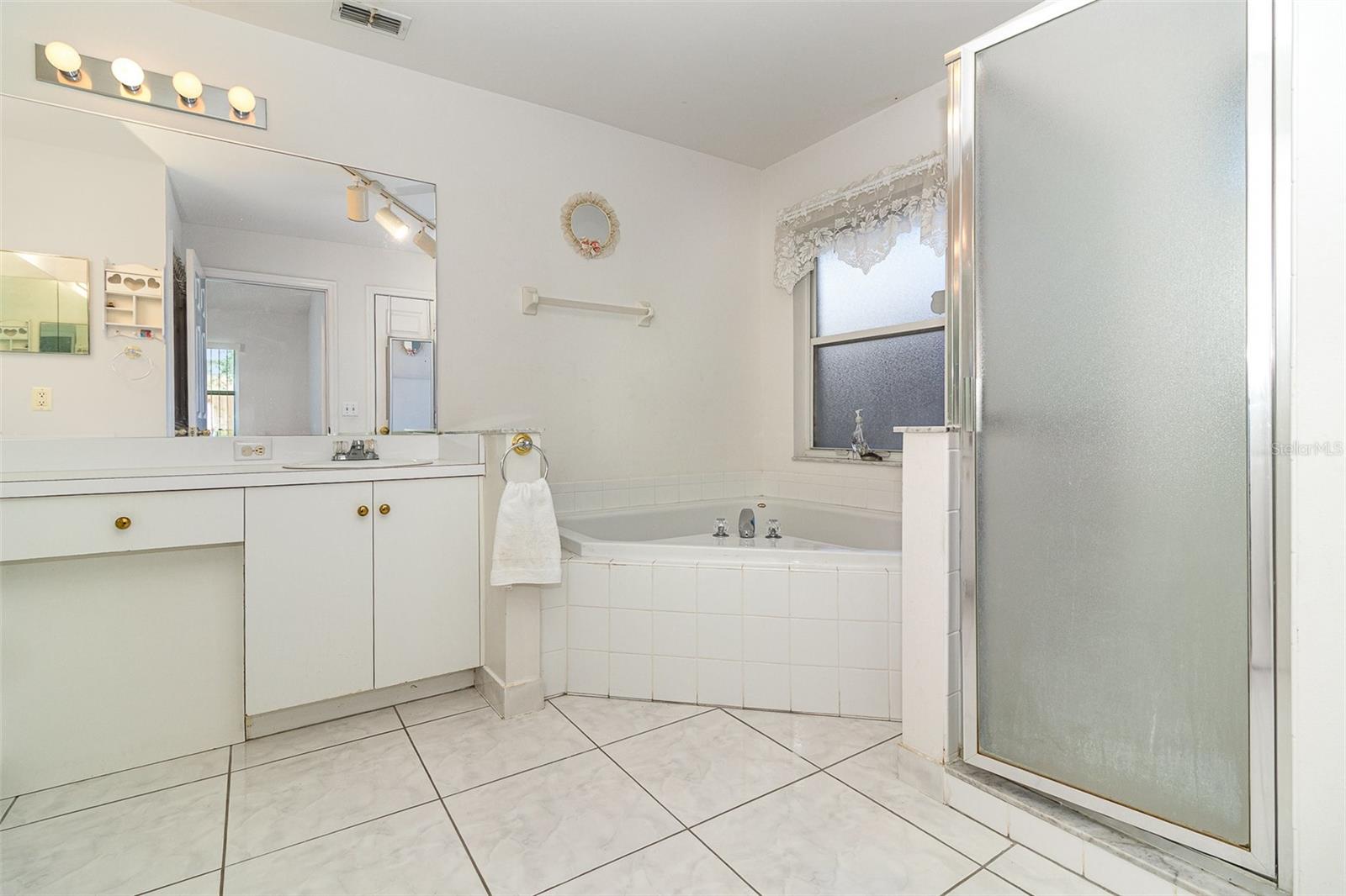 Image 15 of 26 For 11512 Clair Place
