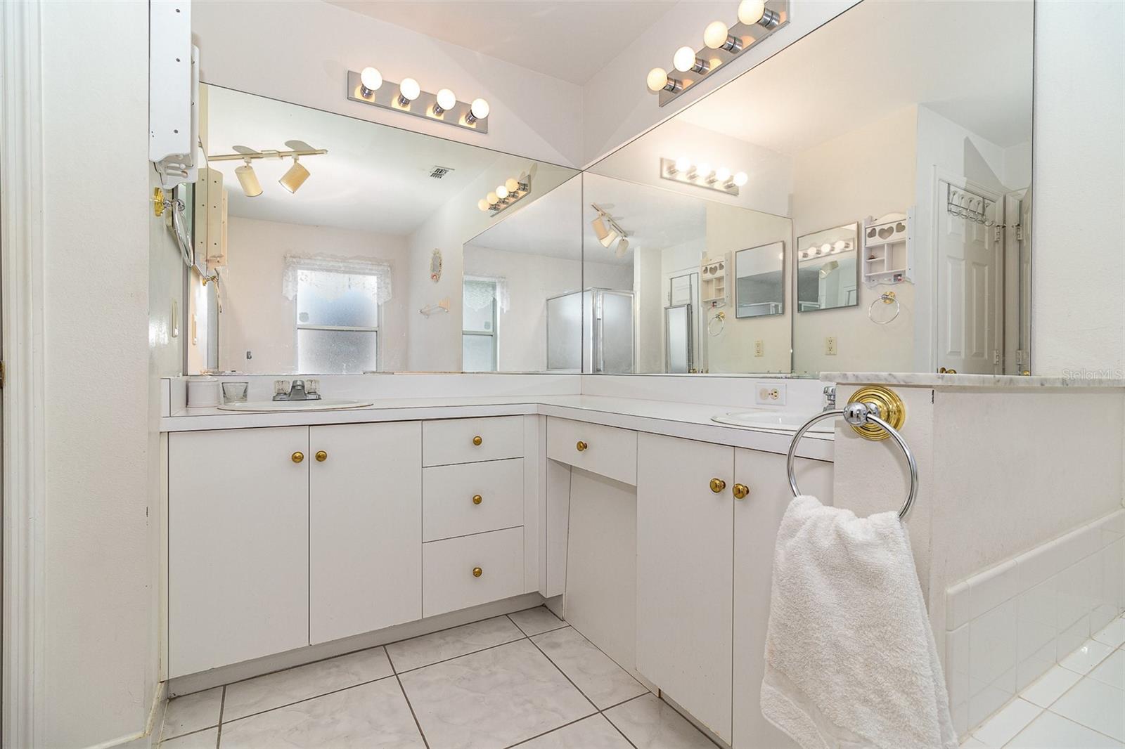 Image 16 of 26 For 11512 Clair Place