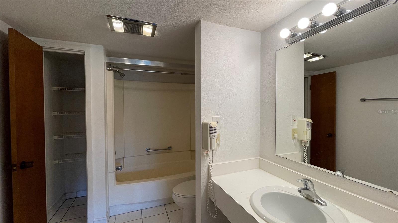 Image 17 of 21 For 2385 Burnway Road 2385