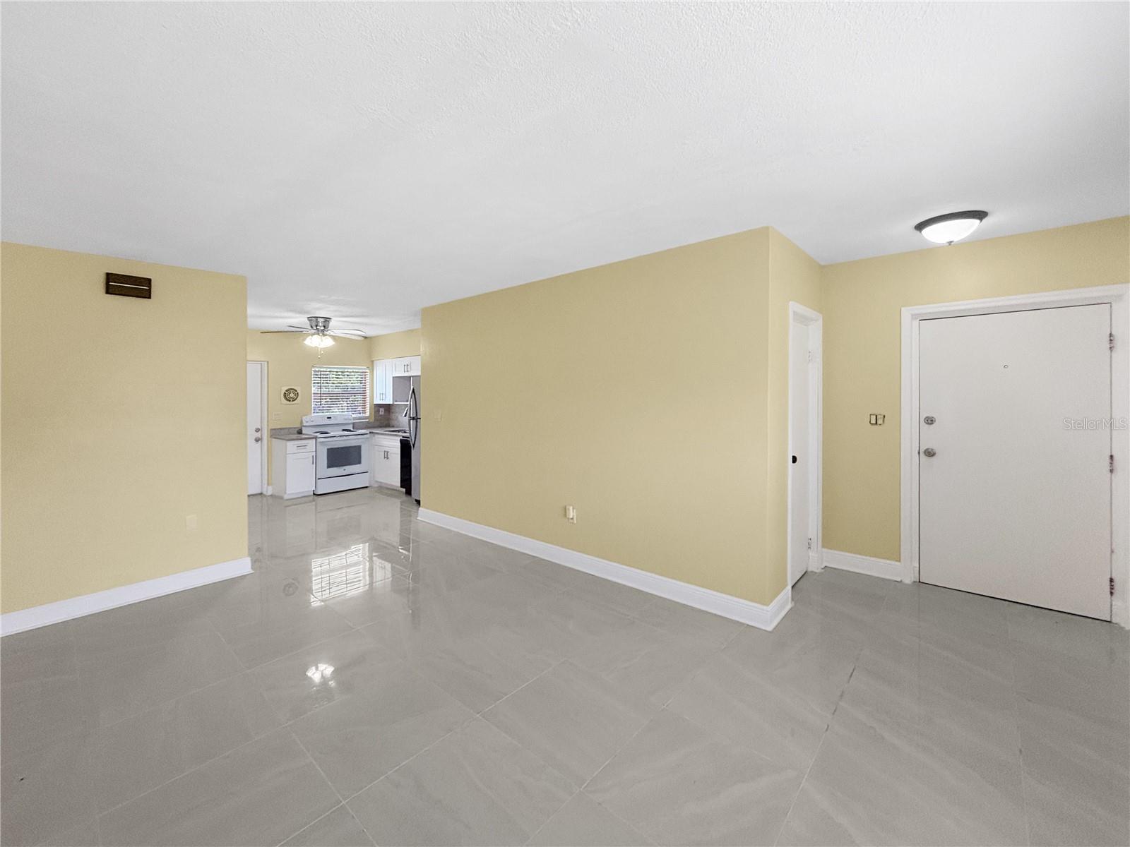 Image 3 of 26 For 5505 Hernandes Drive 113