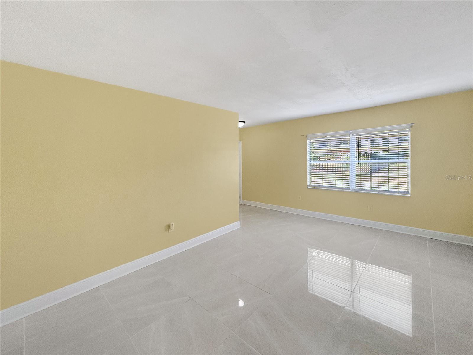 Image 4 of 26 For 5505 Hernandes Drive 113