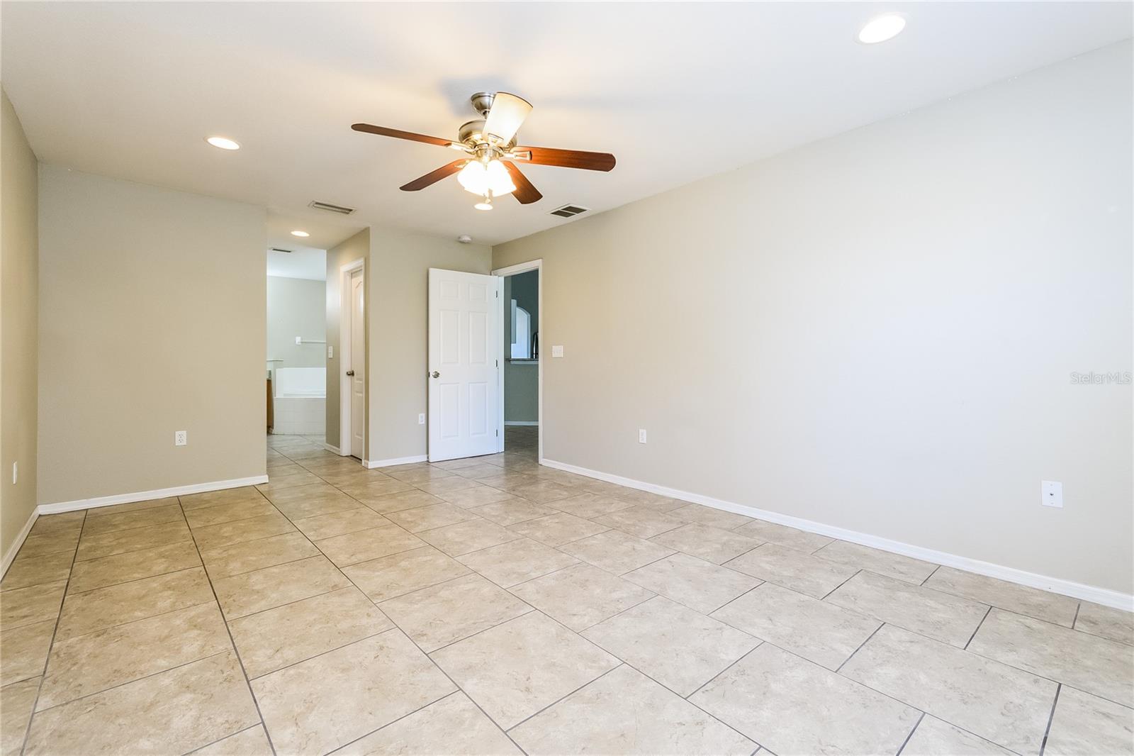 Image 10 of 16 For 1820 Bering Road