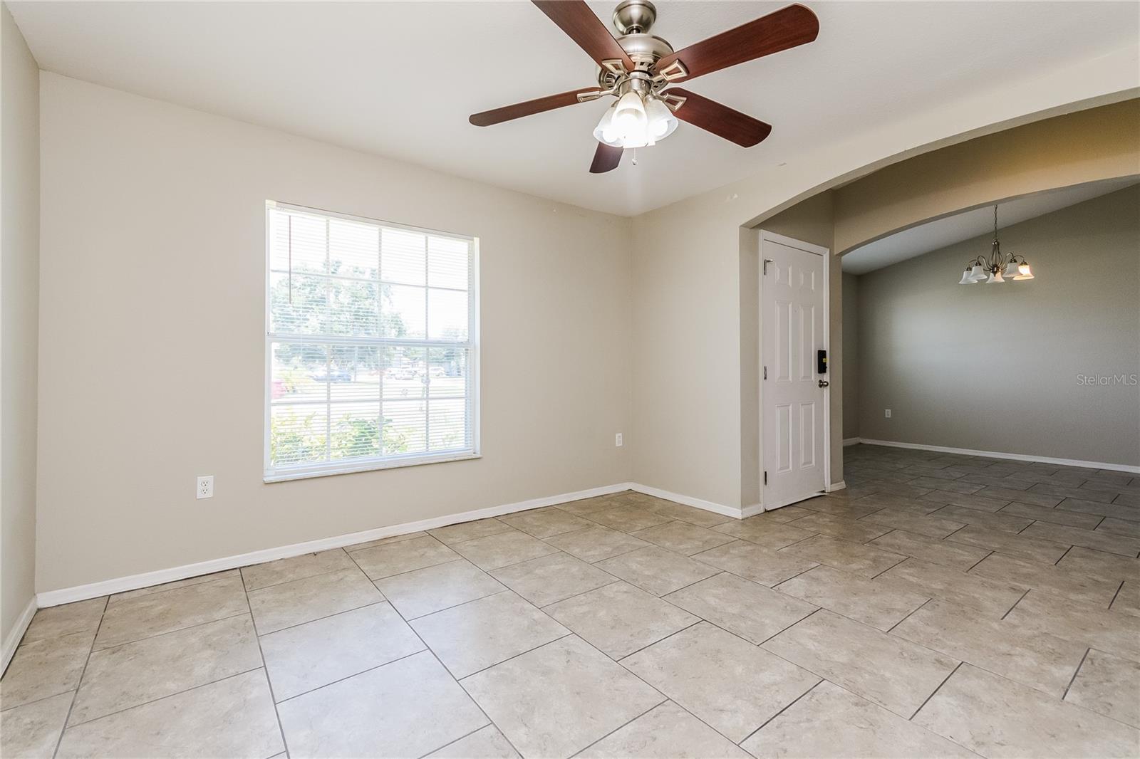 Image 3 of 16 For 1820 Bering Road