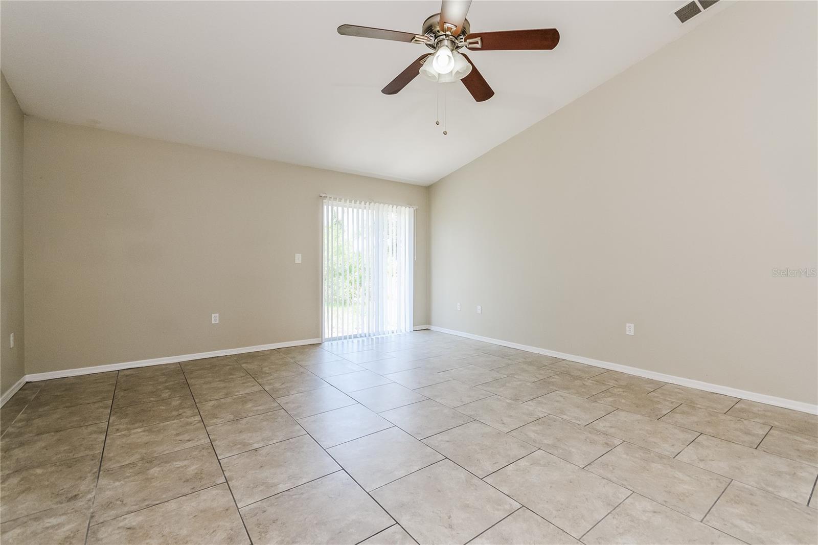 Image 5 of 16 For 1820 Bering Road