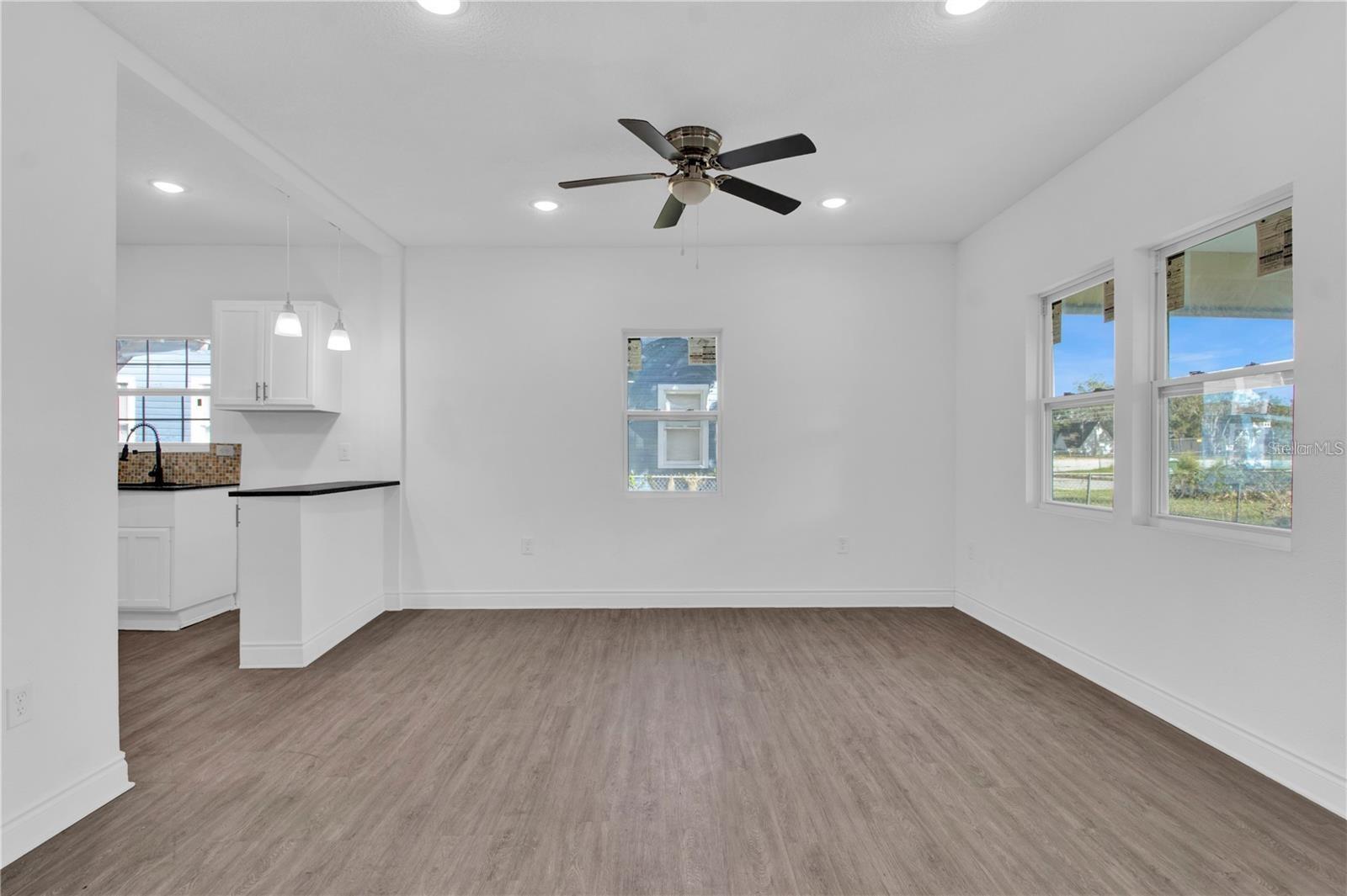 Image 11 of 12 For 1020 Line Street