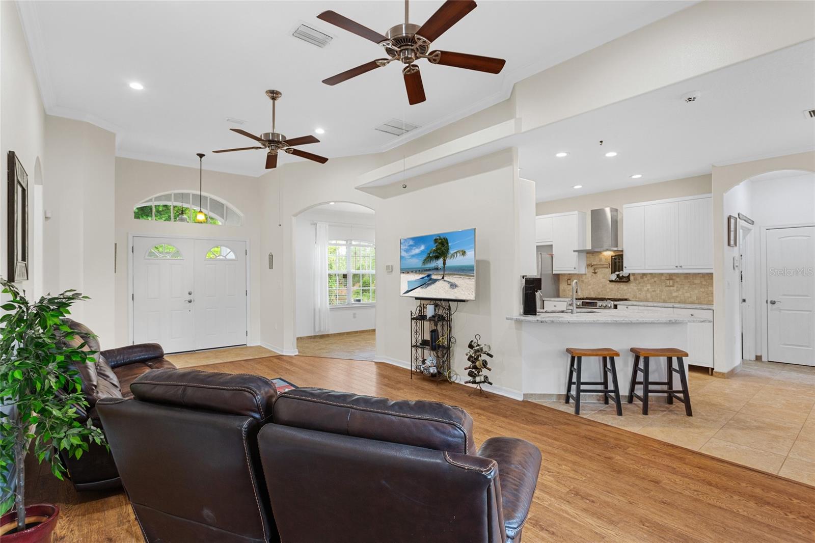 Image 14 of 61 For 41128 Apple Street