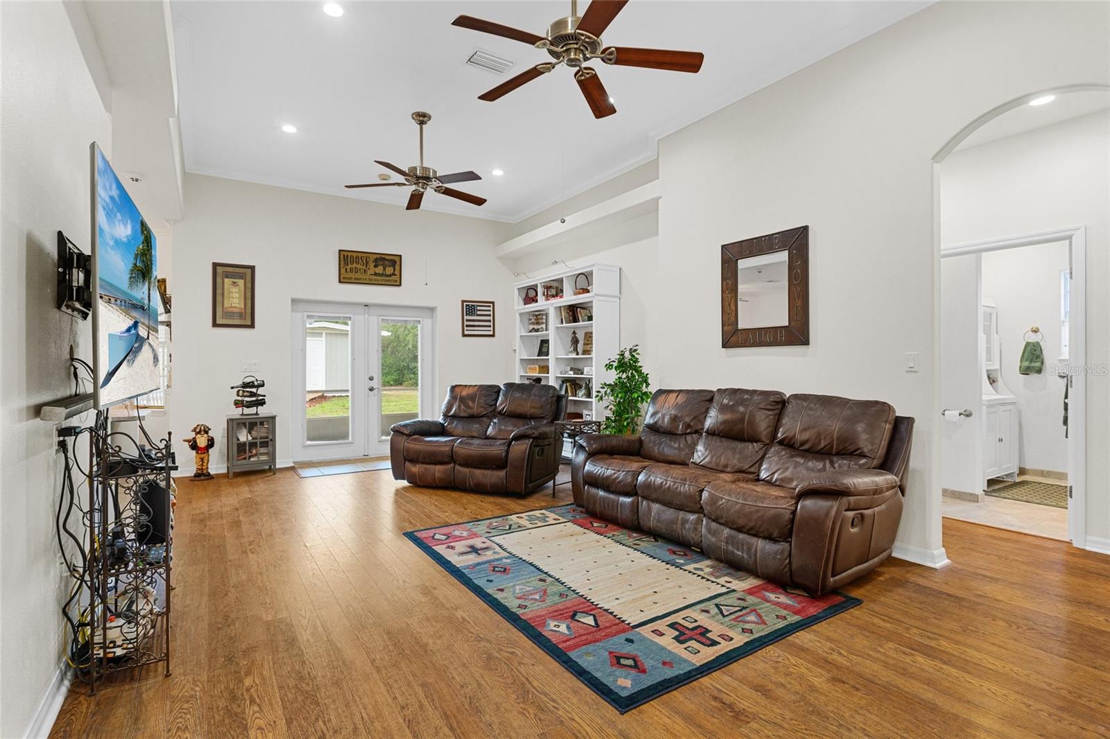 Image 8 of 61 For 41128 Apple Street