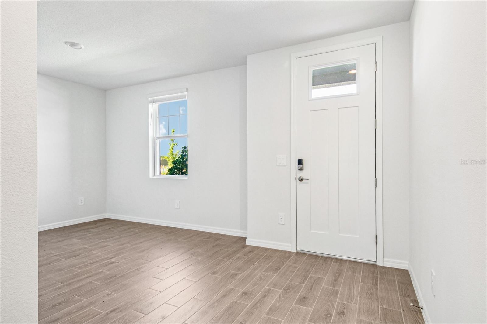 Image 11 of 31 For 1740 Brekey Way